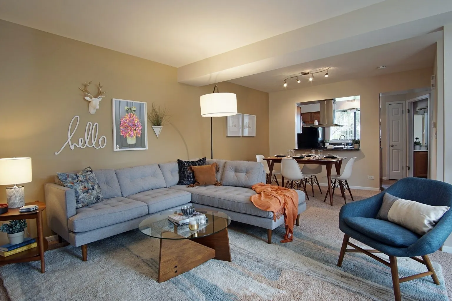 1507 Westminster Drive 105 IL