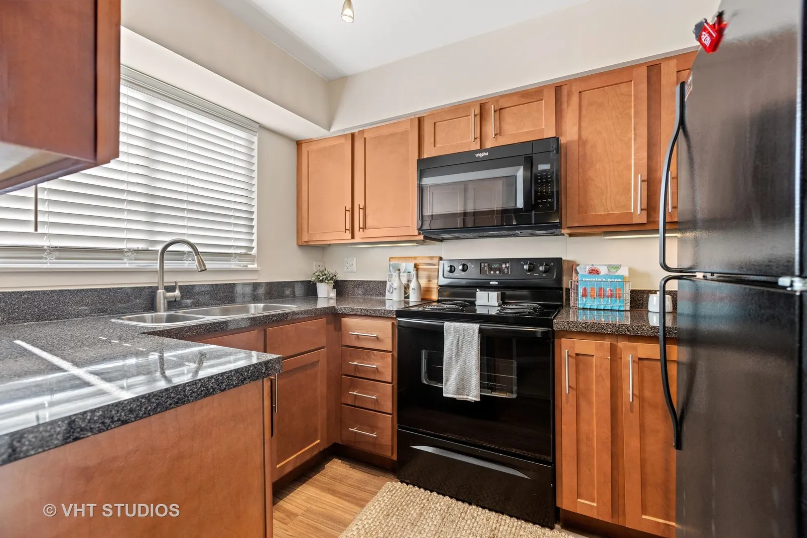 1507 Westminster Drive 105 IL