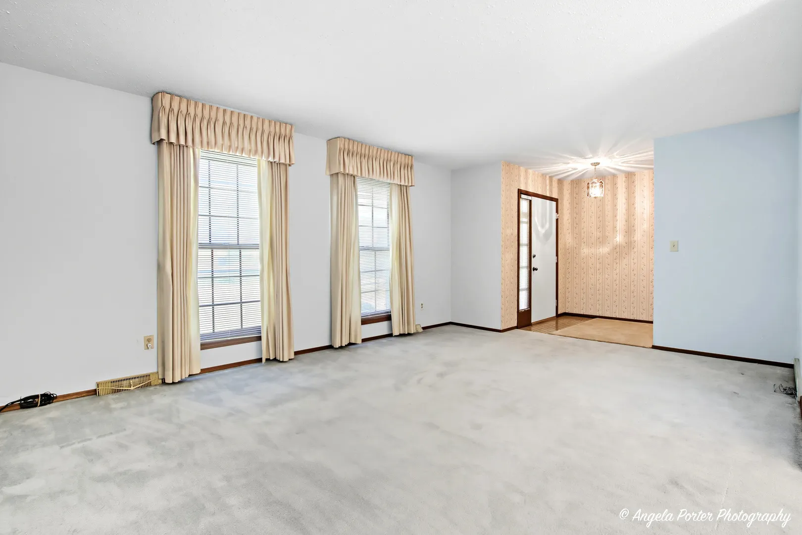 578 Pine Grove Avenue IL