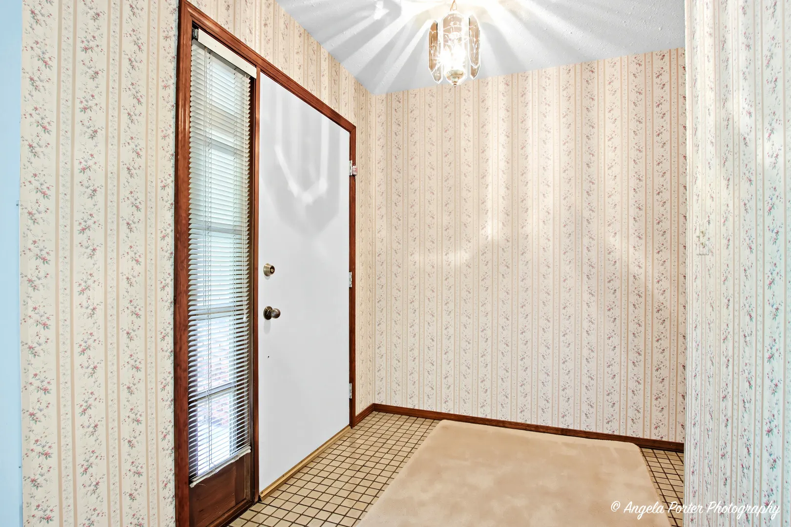 578 Pine Grove Avenue IL