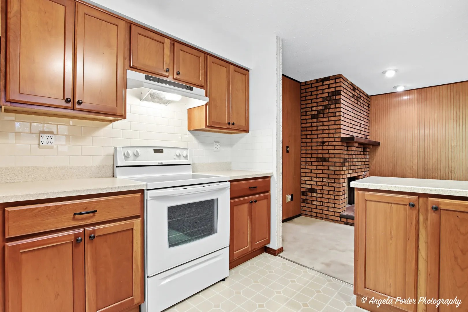 578 Pine Grove Avenue IL