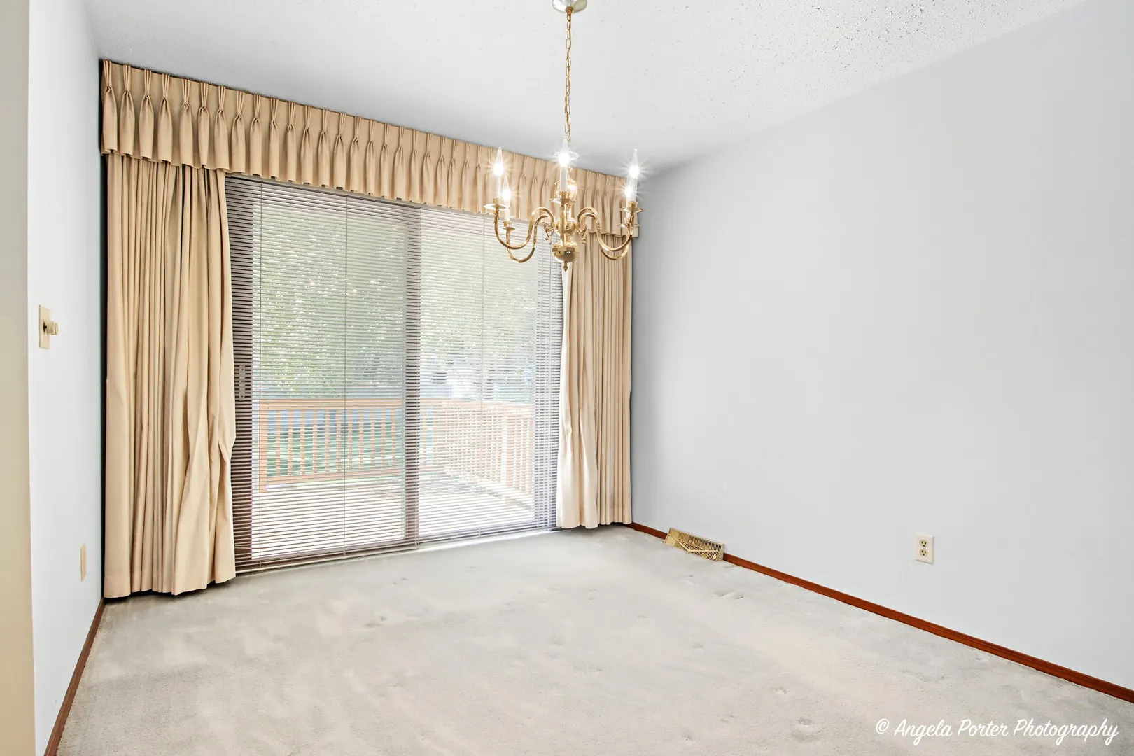 578 Pine Grove Avenue IL