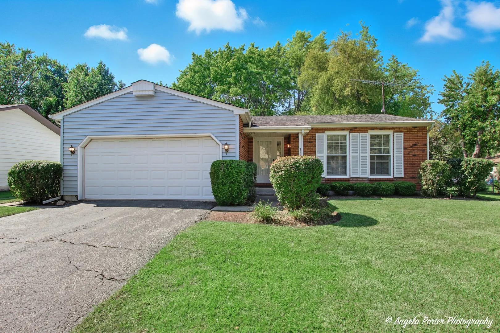 578 Pine Grove Avenue IL