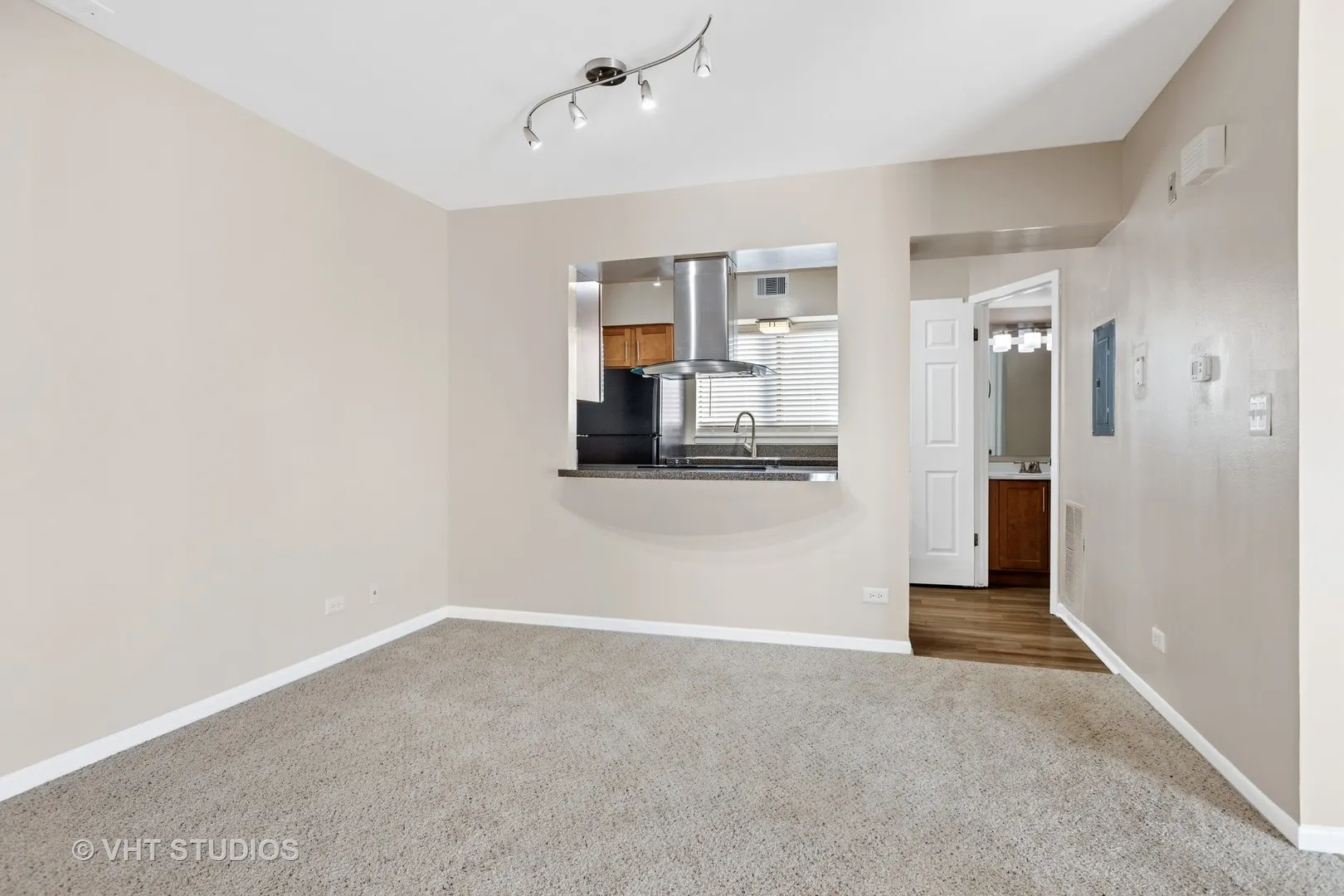 1651 Westminster Drive 106 IL