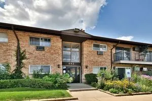 842 E Old Willow Road 107 IL