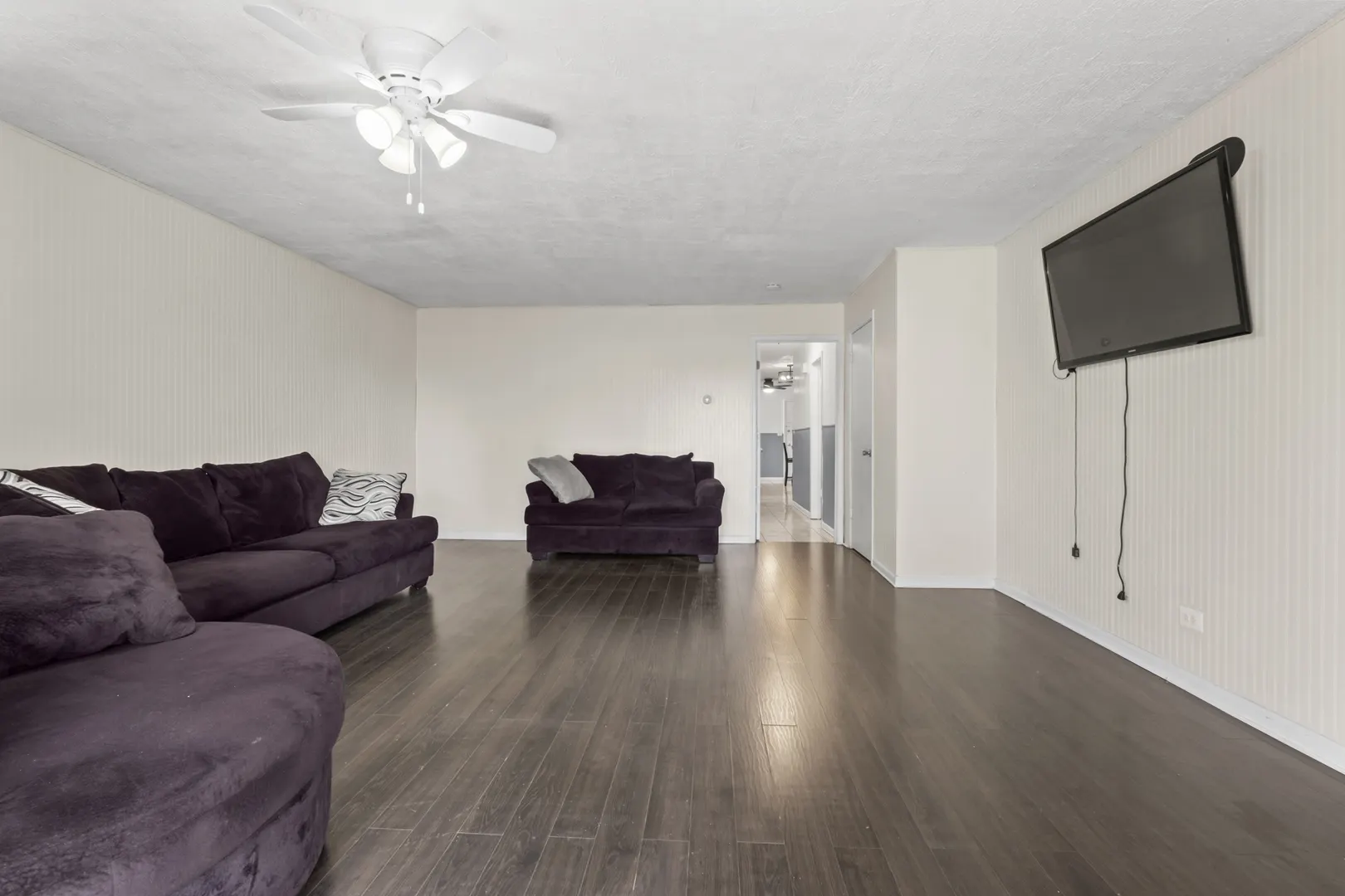 3243 S 49th Avenue 301 IL