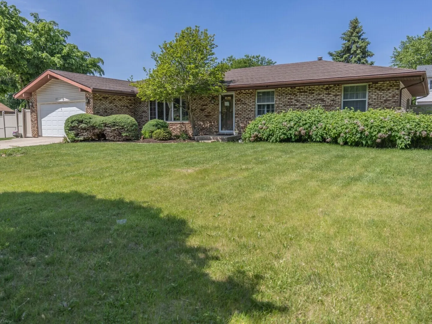 601 FAIRLANE Drive IL