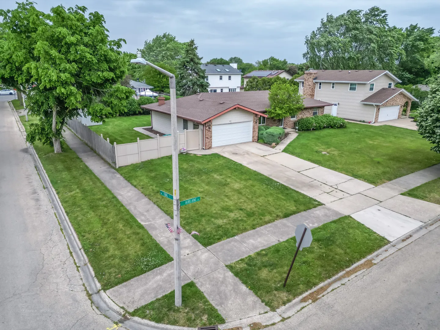 601 FAIRLANE Drive IL