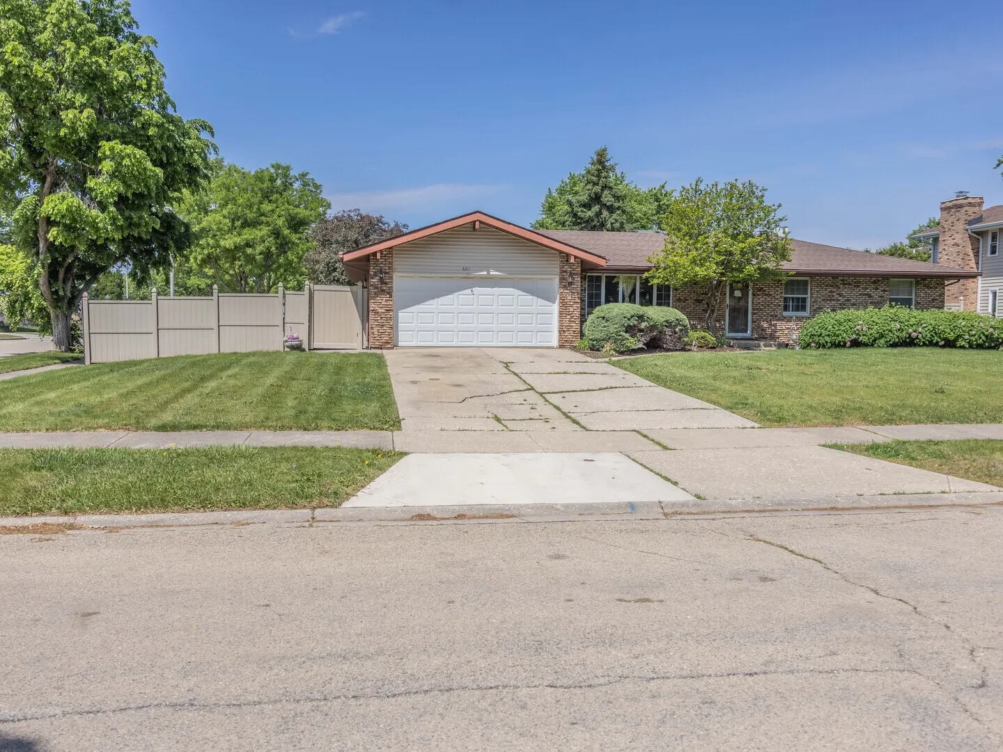 601 FAIRLANE Drive IL