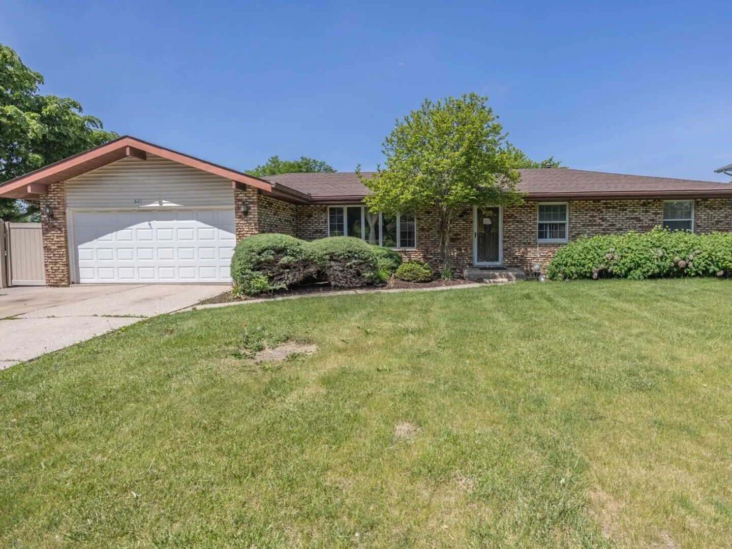601 FAIRLANE Drive IL