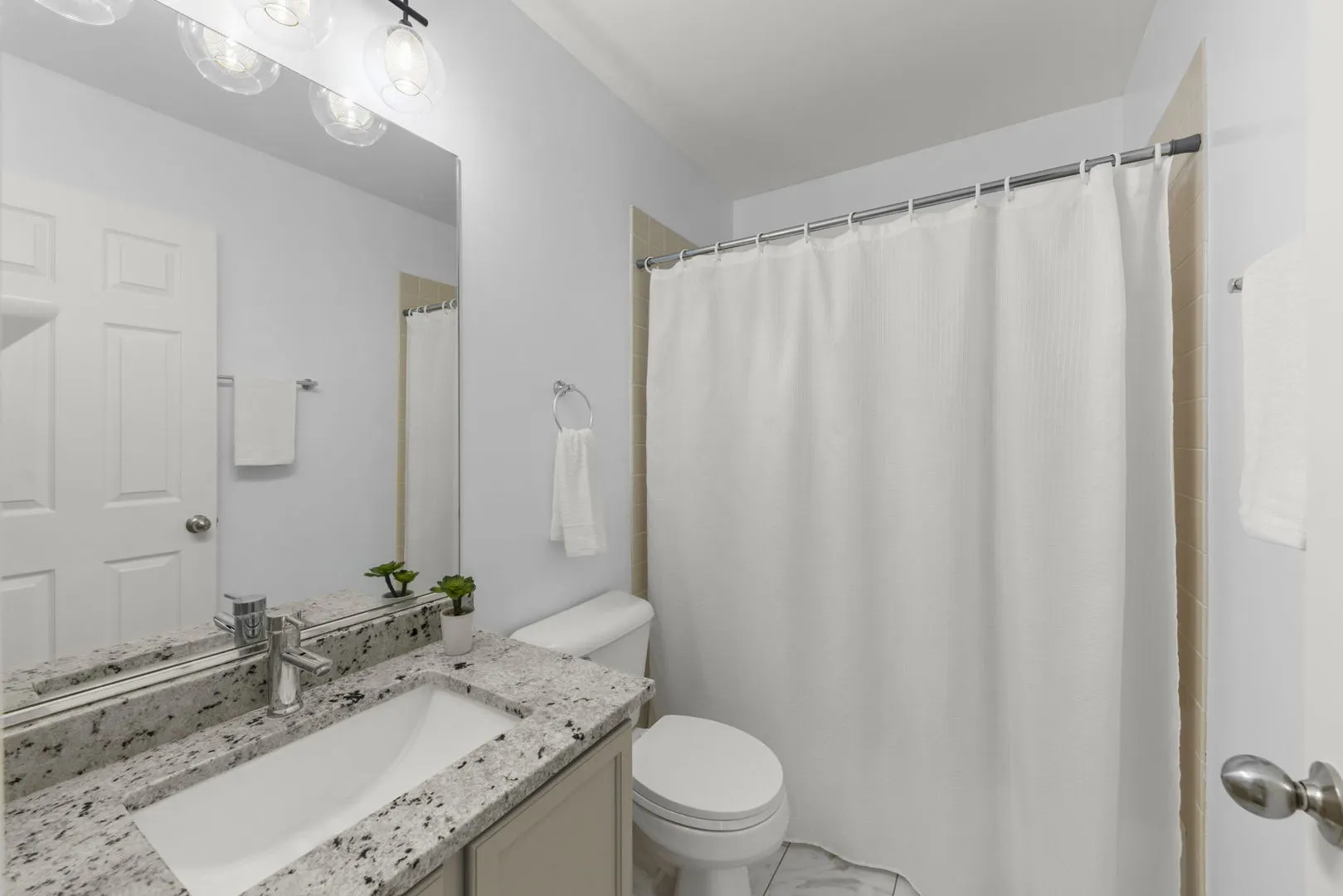 4805 Lobelia Court IL