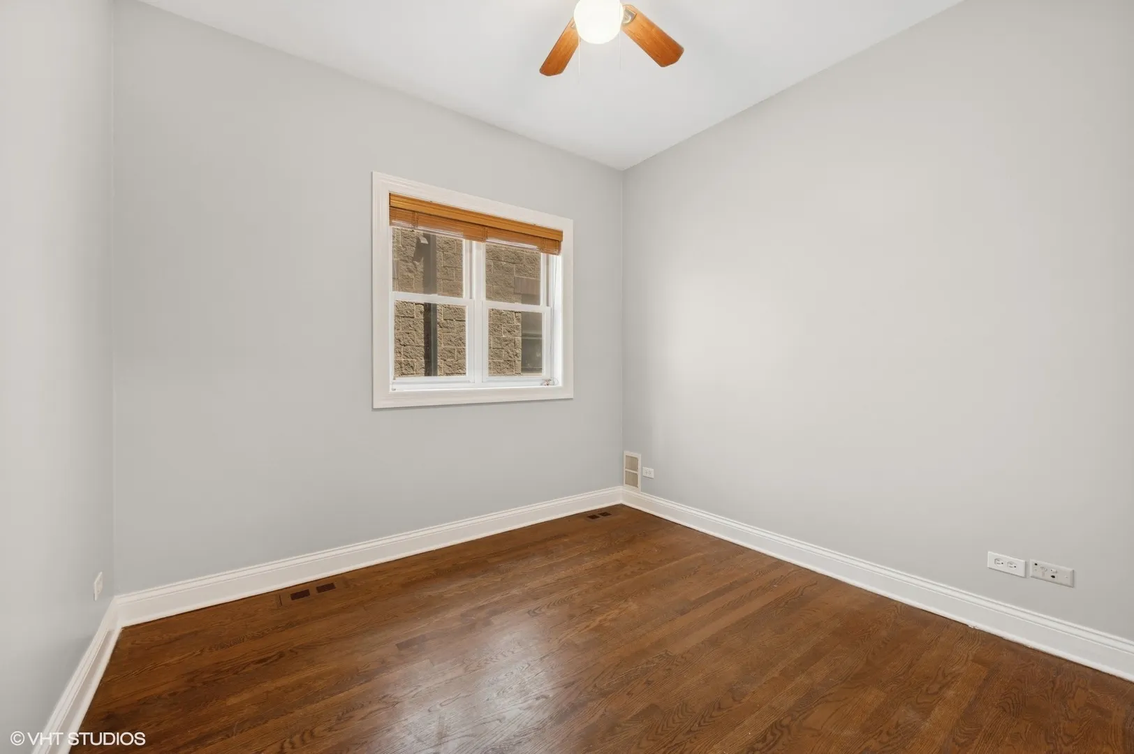 2461 W Foster Avenue 2E IL