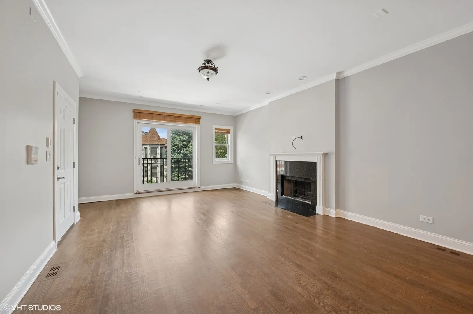 2461 W Foster Avenue 2E IL