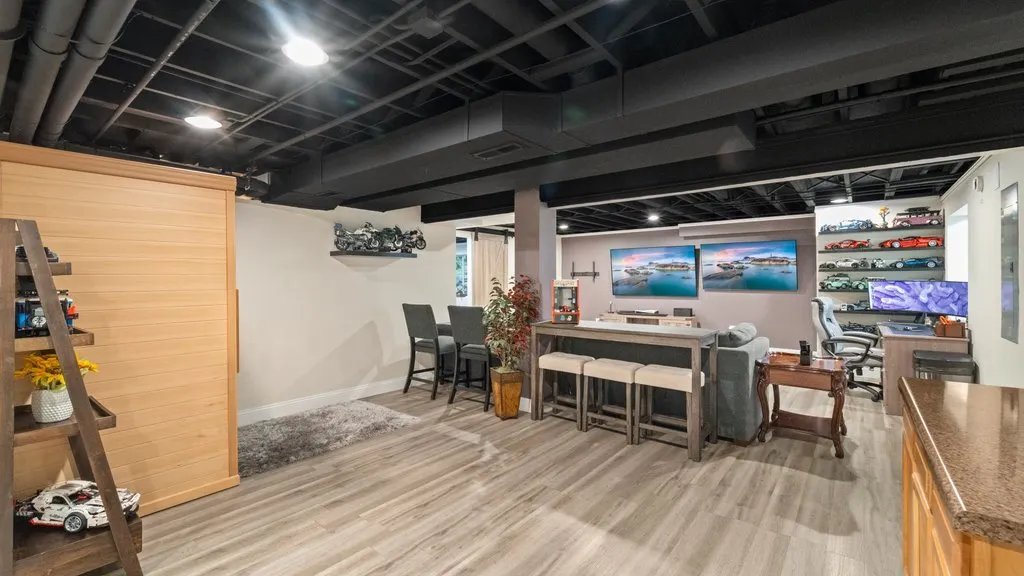 230 Liszka Lane IL