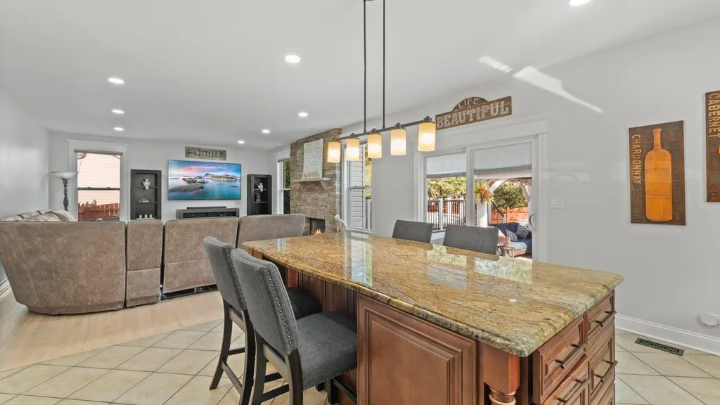 230 Liszka Lane IL