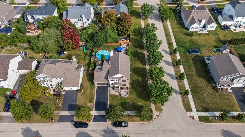 230 Liszka Lane IL