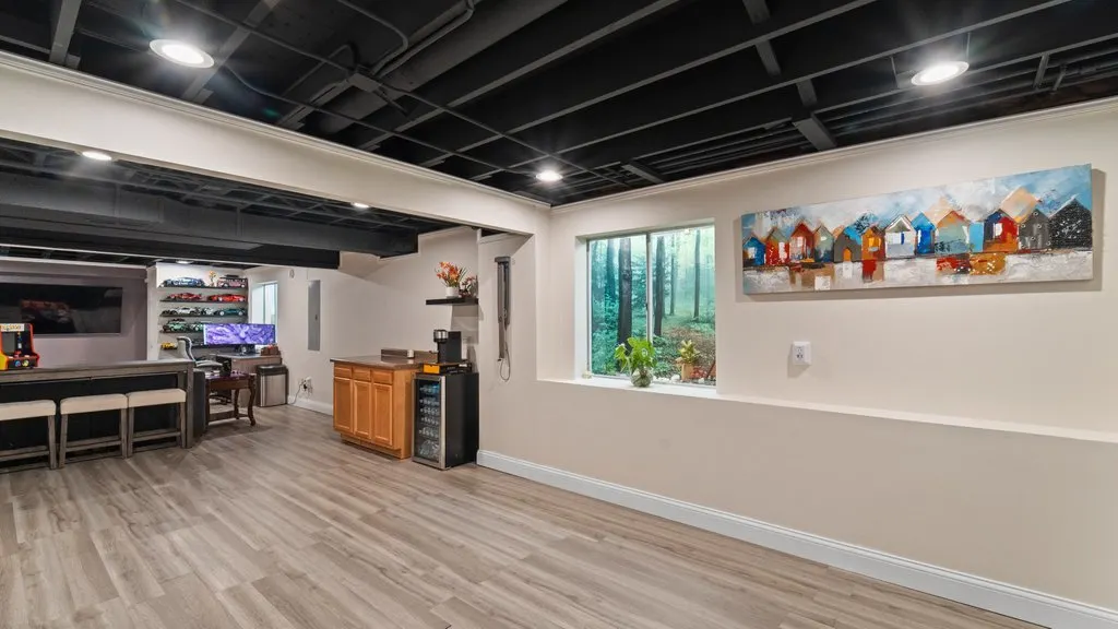 230 Liszka Lane IL