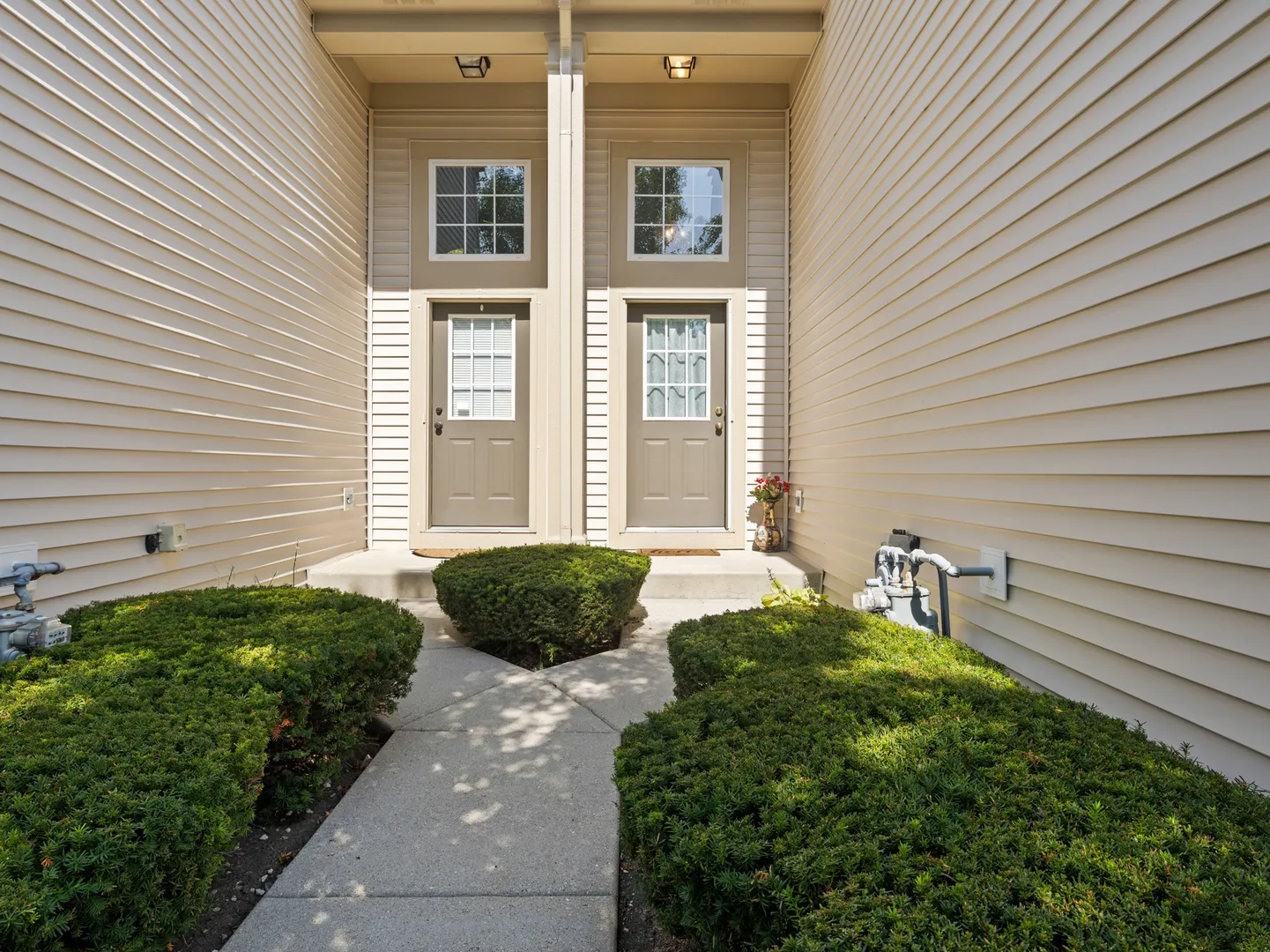 124 W Buckingham Drive IL