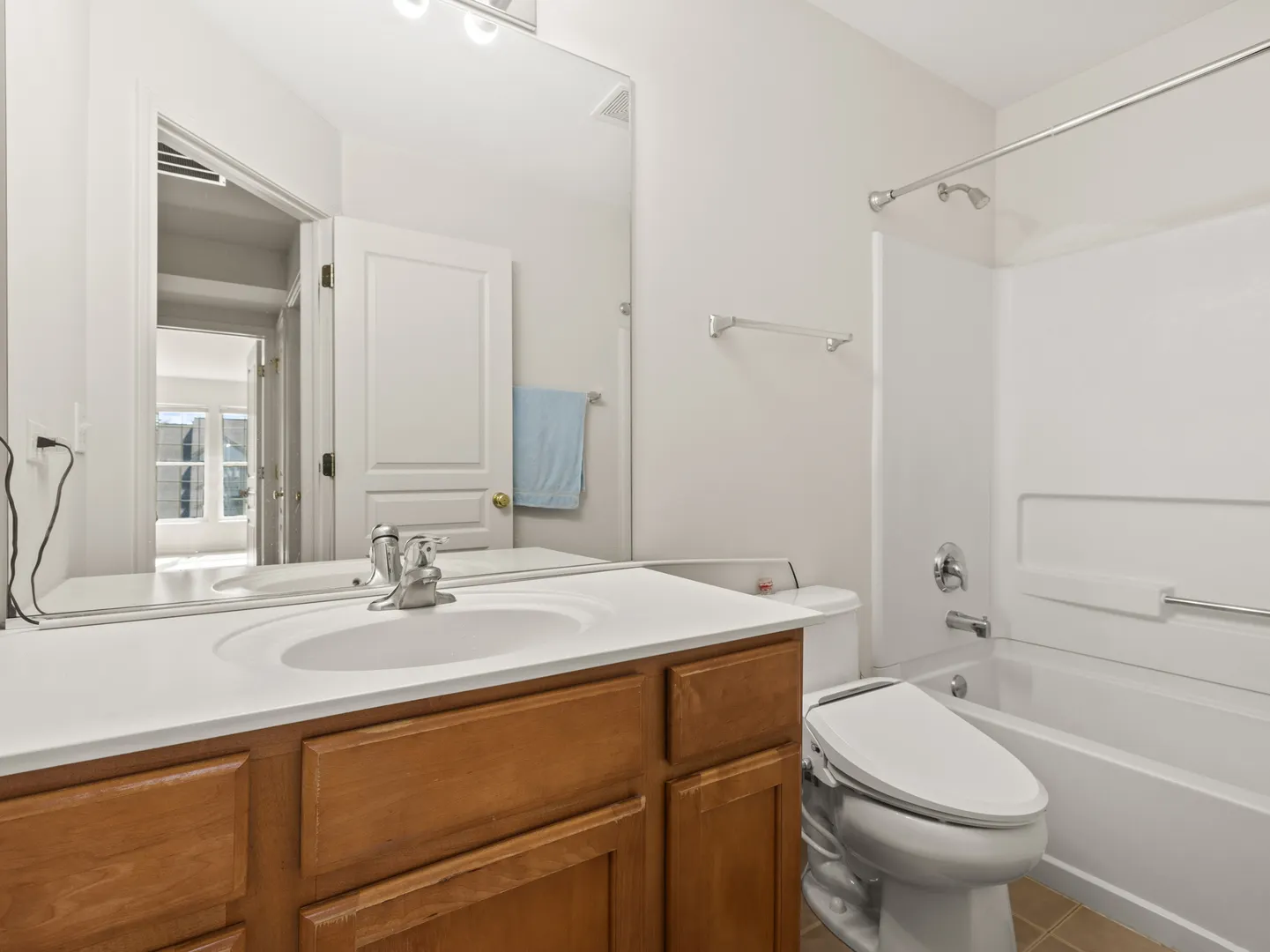124 W Buckingham Drive IL
