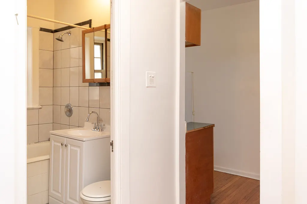 3261 W Wrightwood Avenue 1M IL