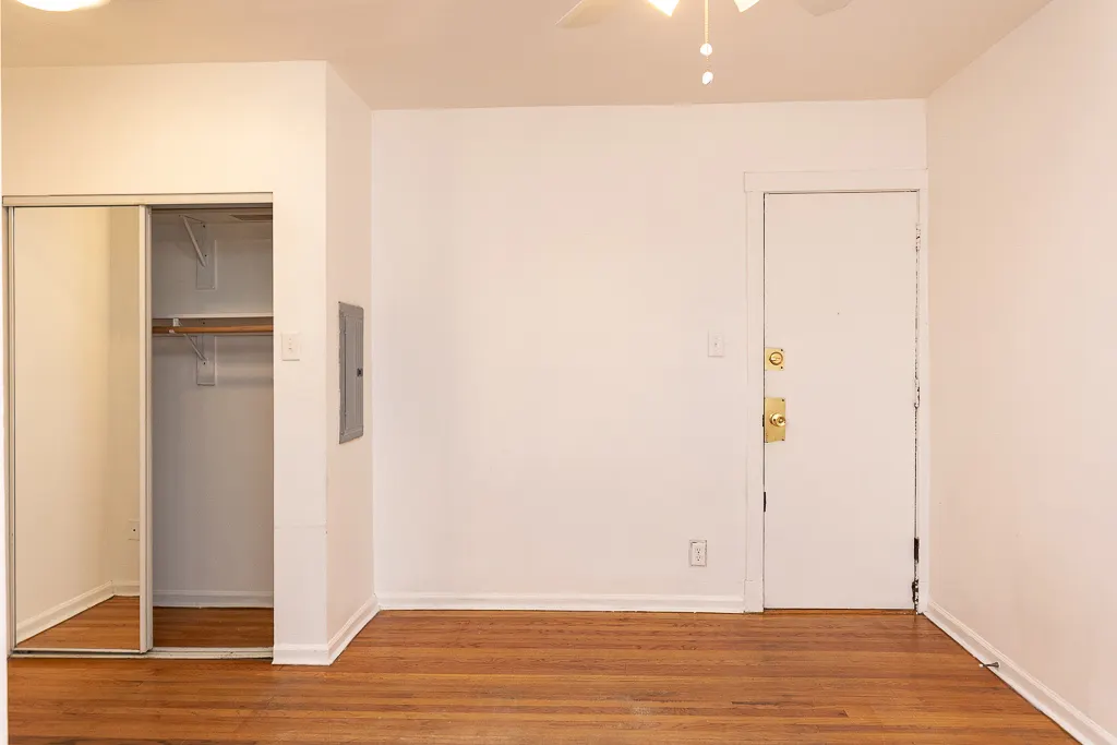 3261 W Wrightwood Avenue 1M IL