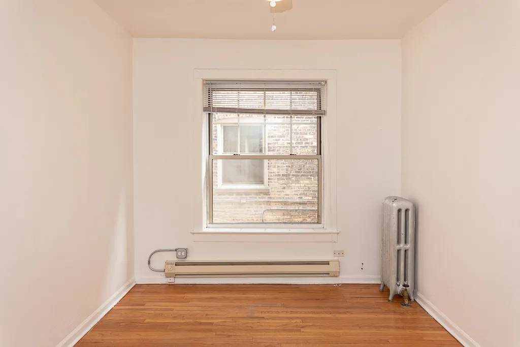 3261 W Wrightwood Avenue 1M IL