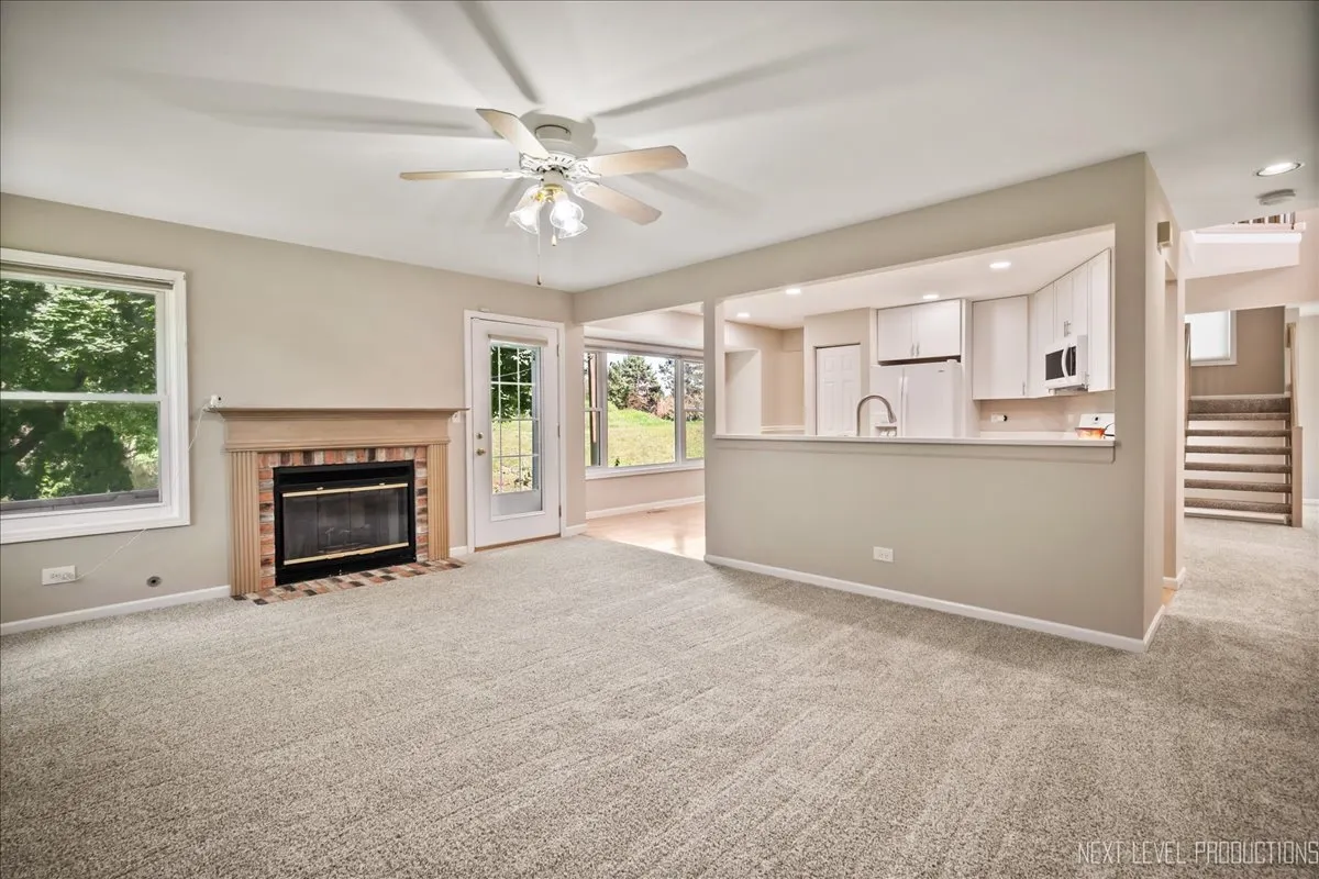 2444 Deerfield Drive IL