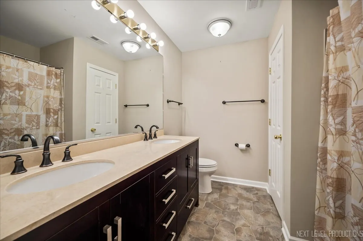 2444 Deerfield Drive IL