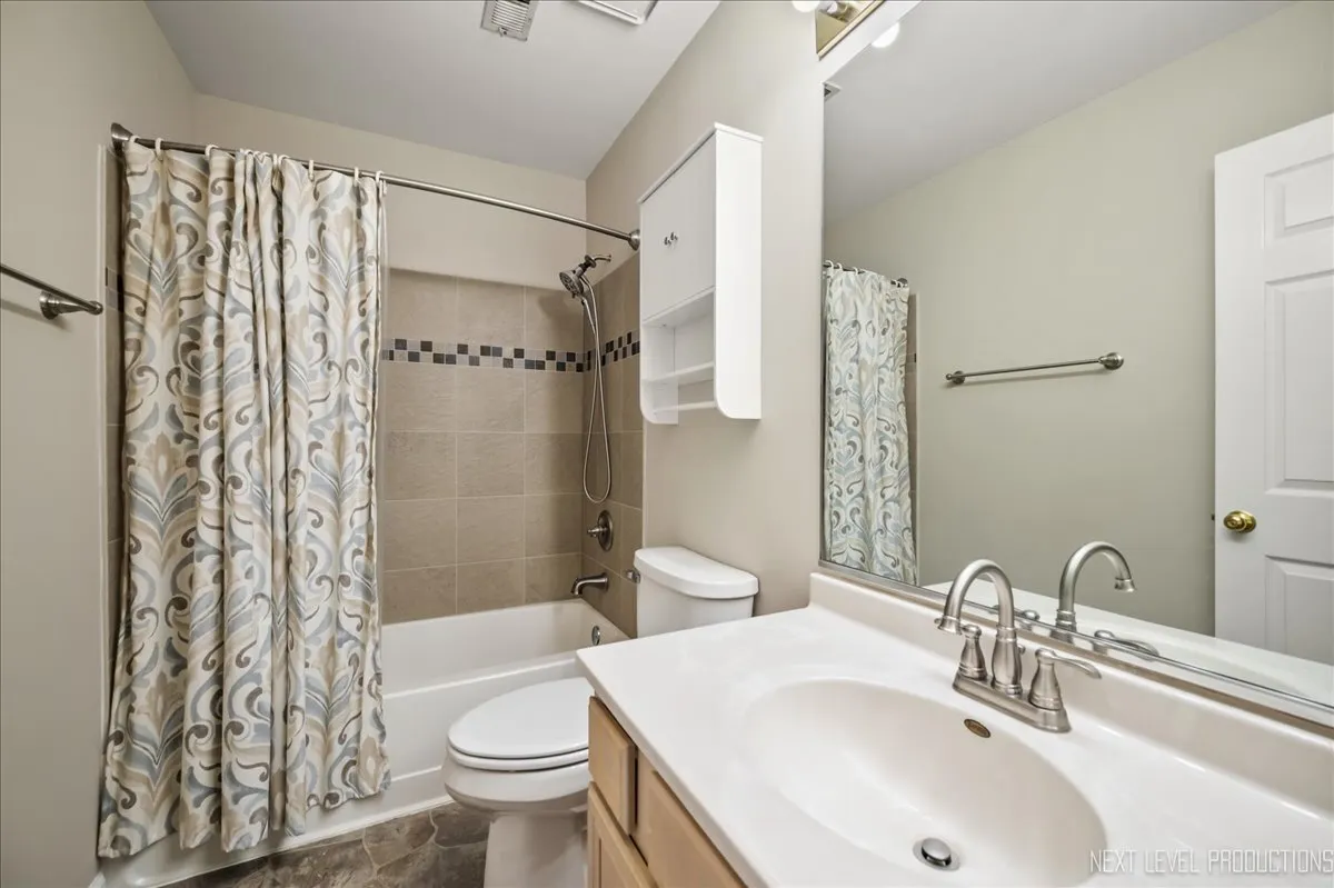 2444 Deerfield Drive IL
