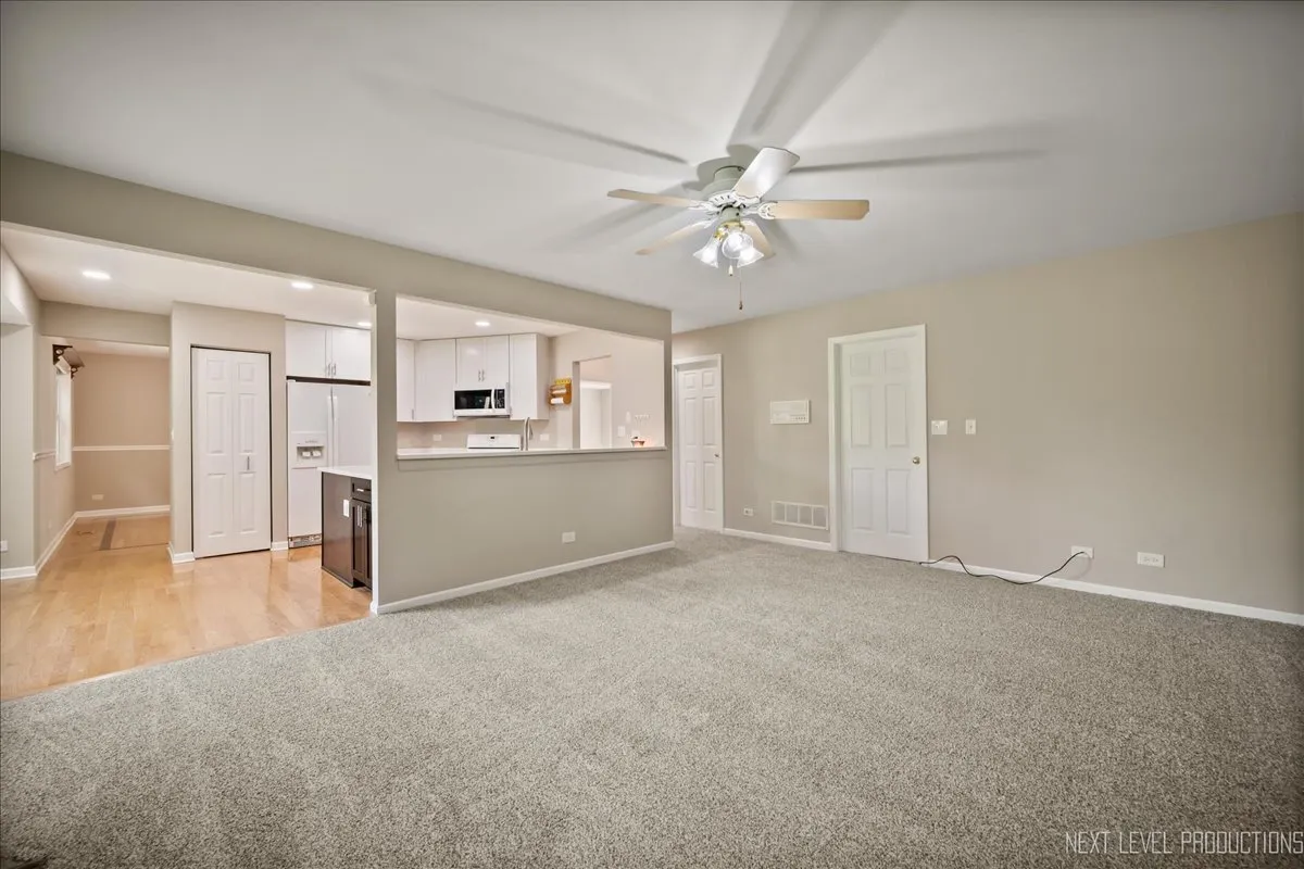 2444 Deerfield Drive IL