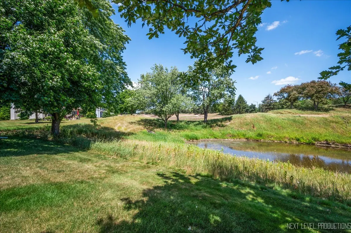 2444 Deerfield Drive IL
