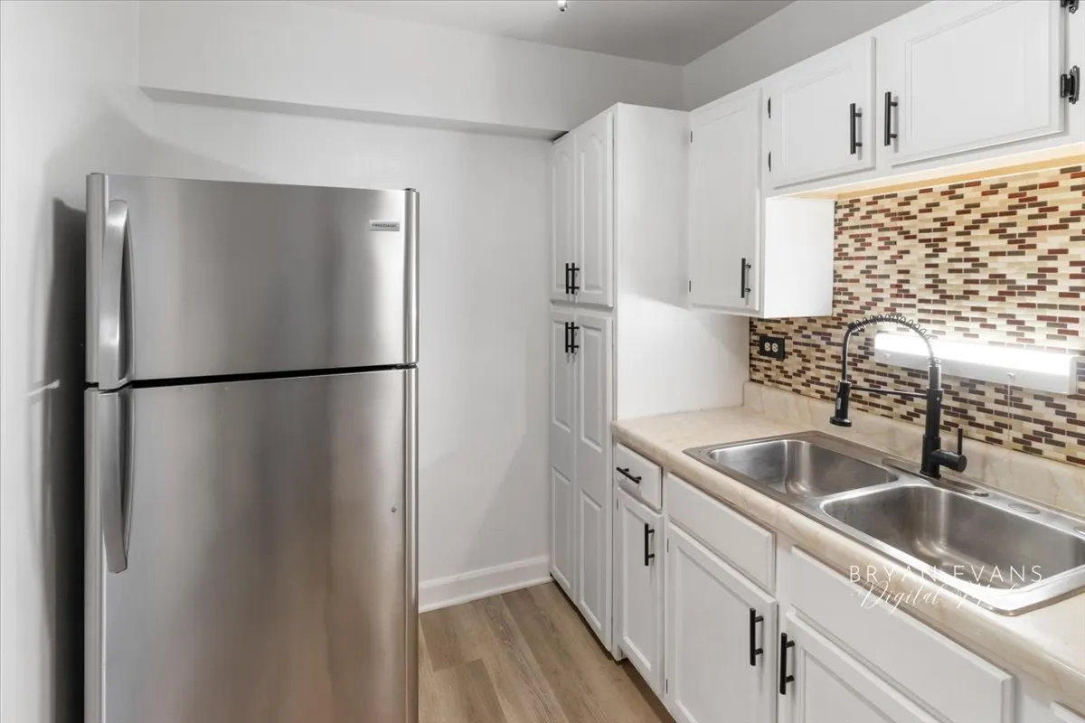 7337 S South Shore Drive 307 IL