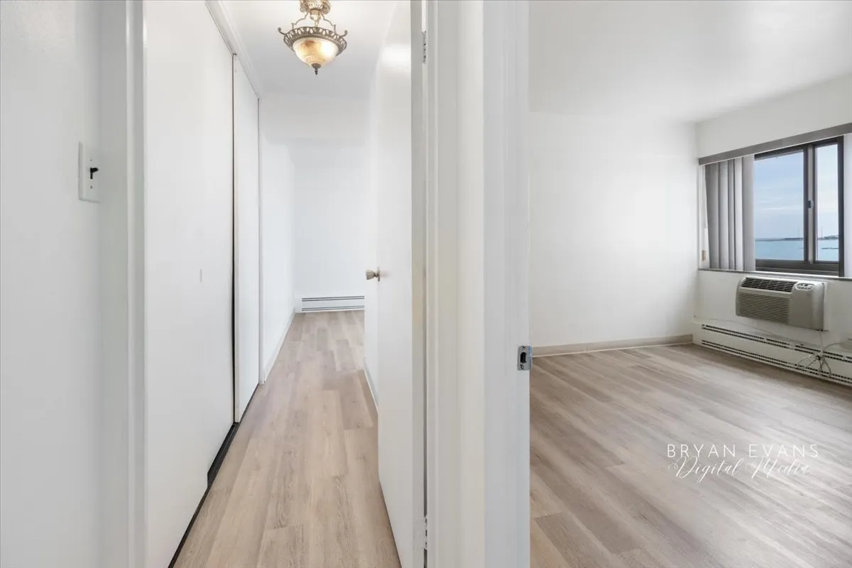 7337 S South Shore Drive 307 IL