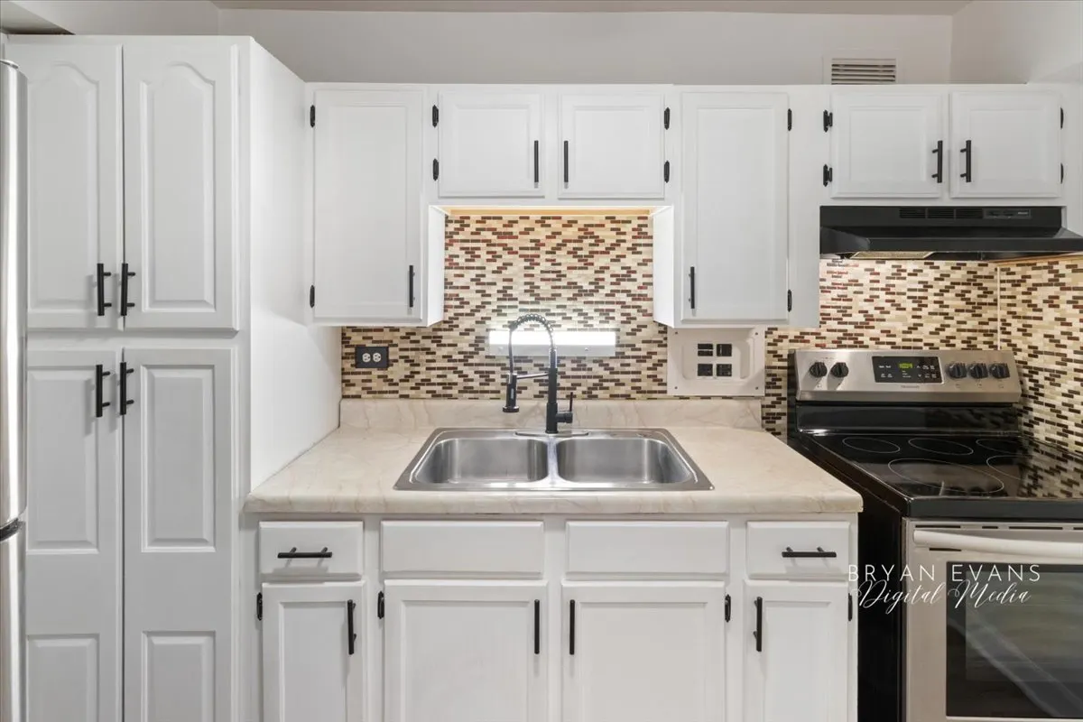 7337 S South Shore Drive 307 IL