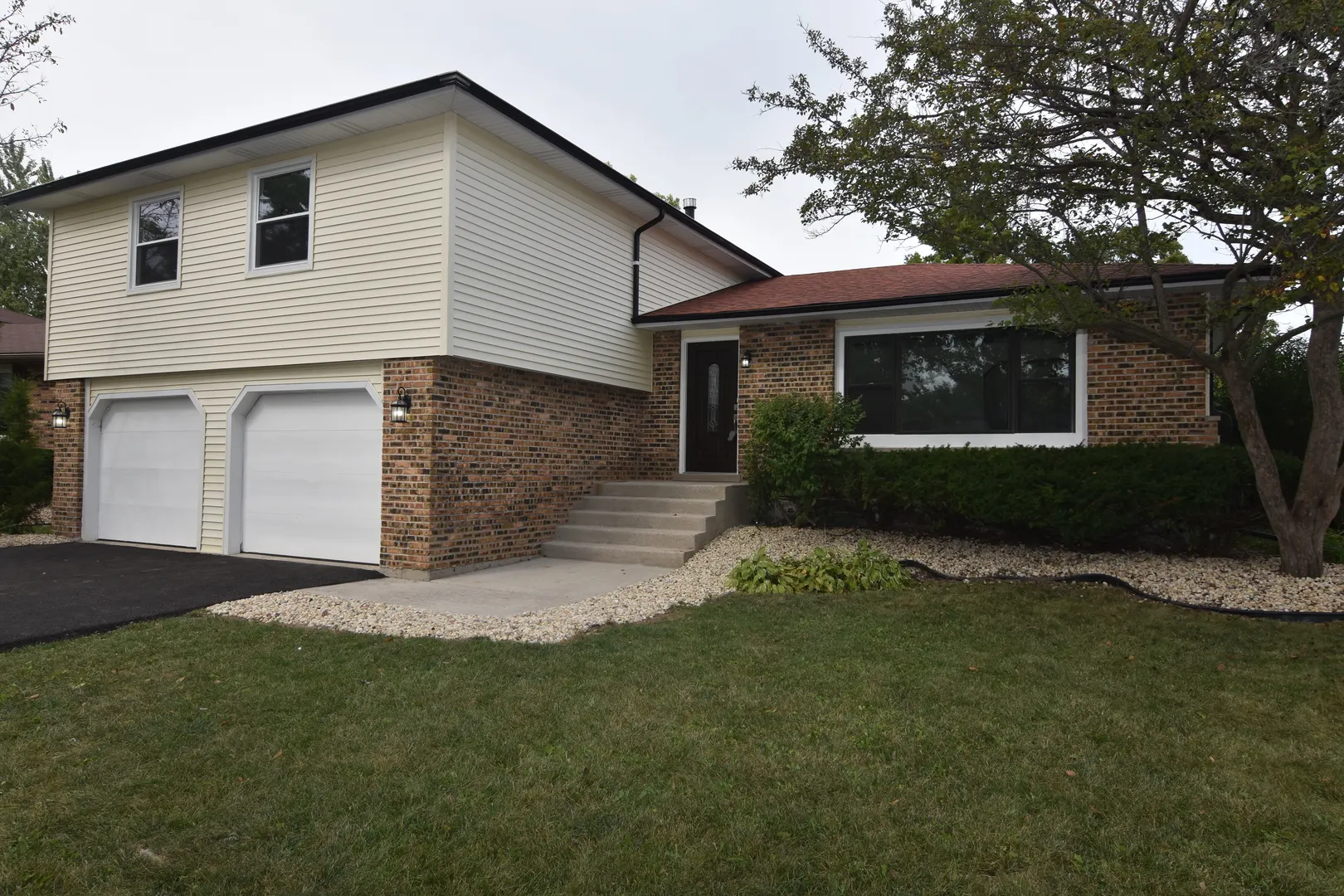 22119 Hillside Drive IL