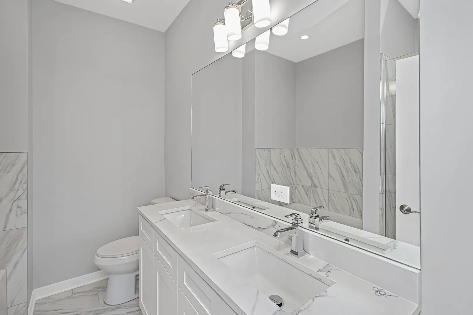 7239 S Exchange Avenue IL