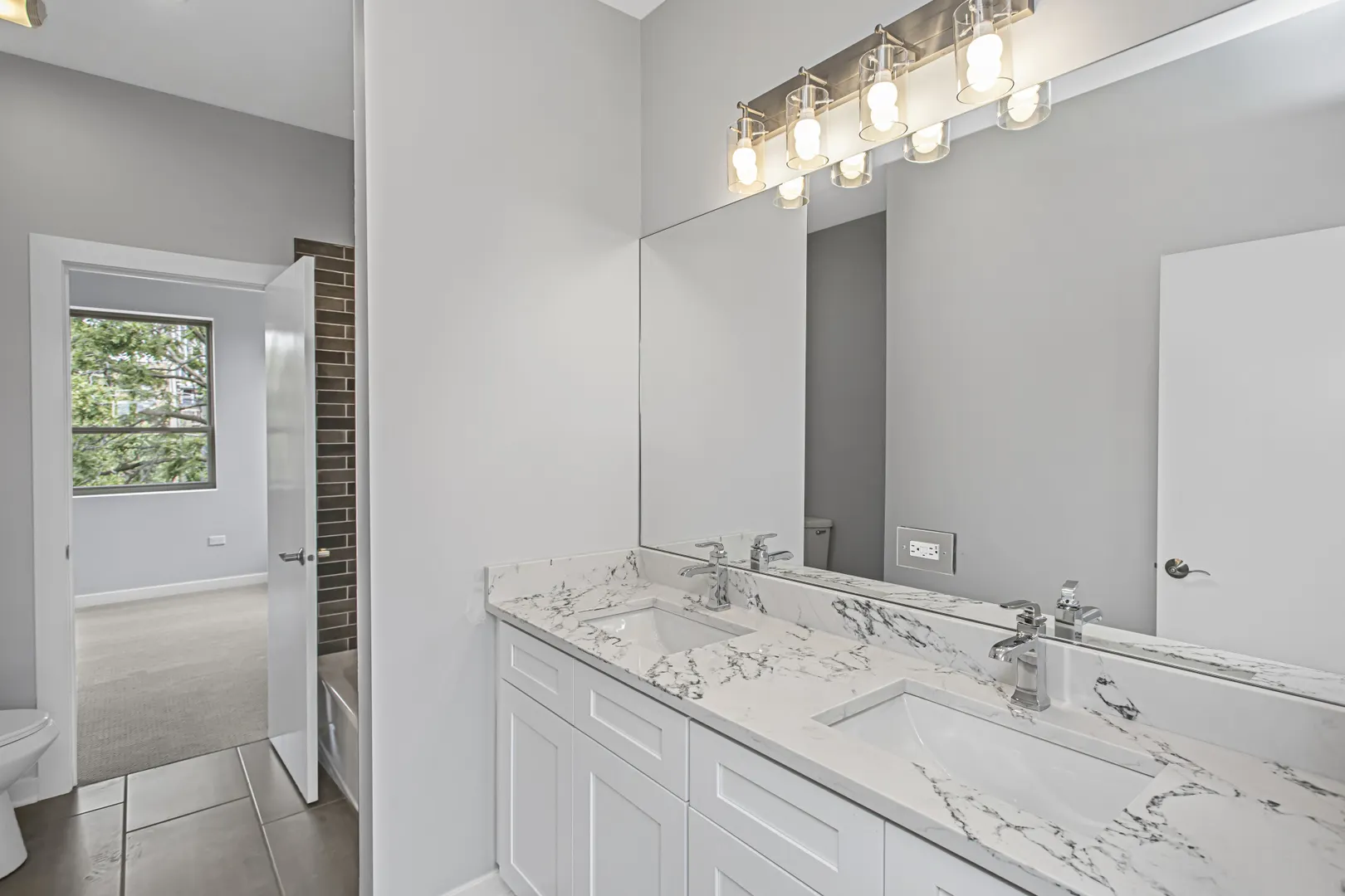 7239 S Exchange Avenue IL