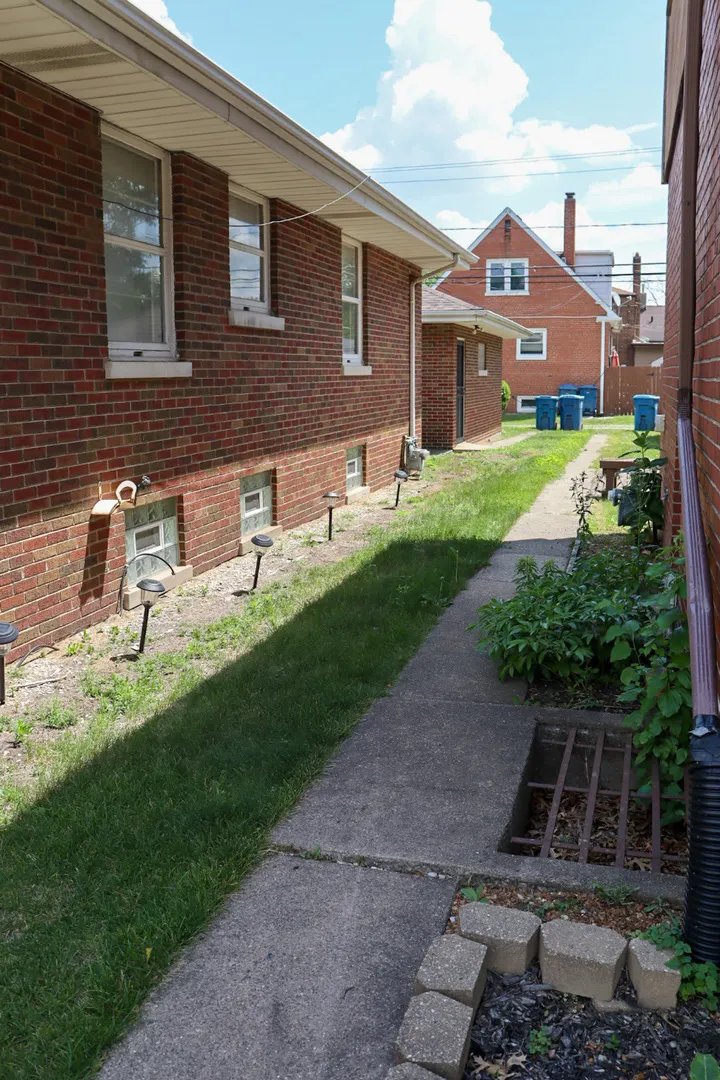 1007 Wentworth Avenue IL