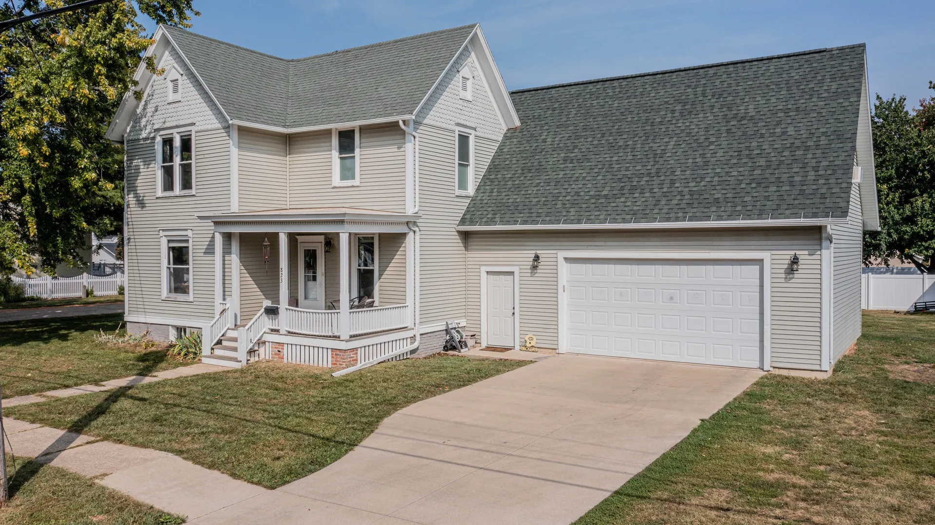 823 W Central Avenue IL