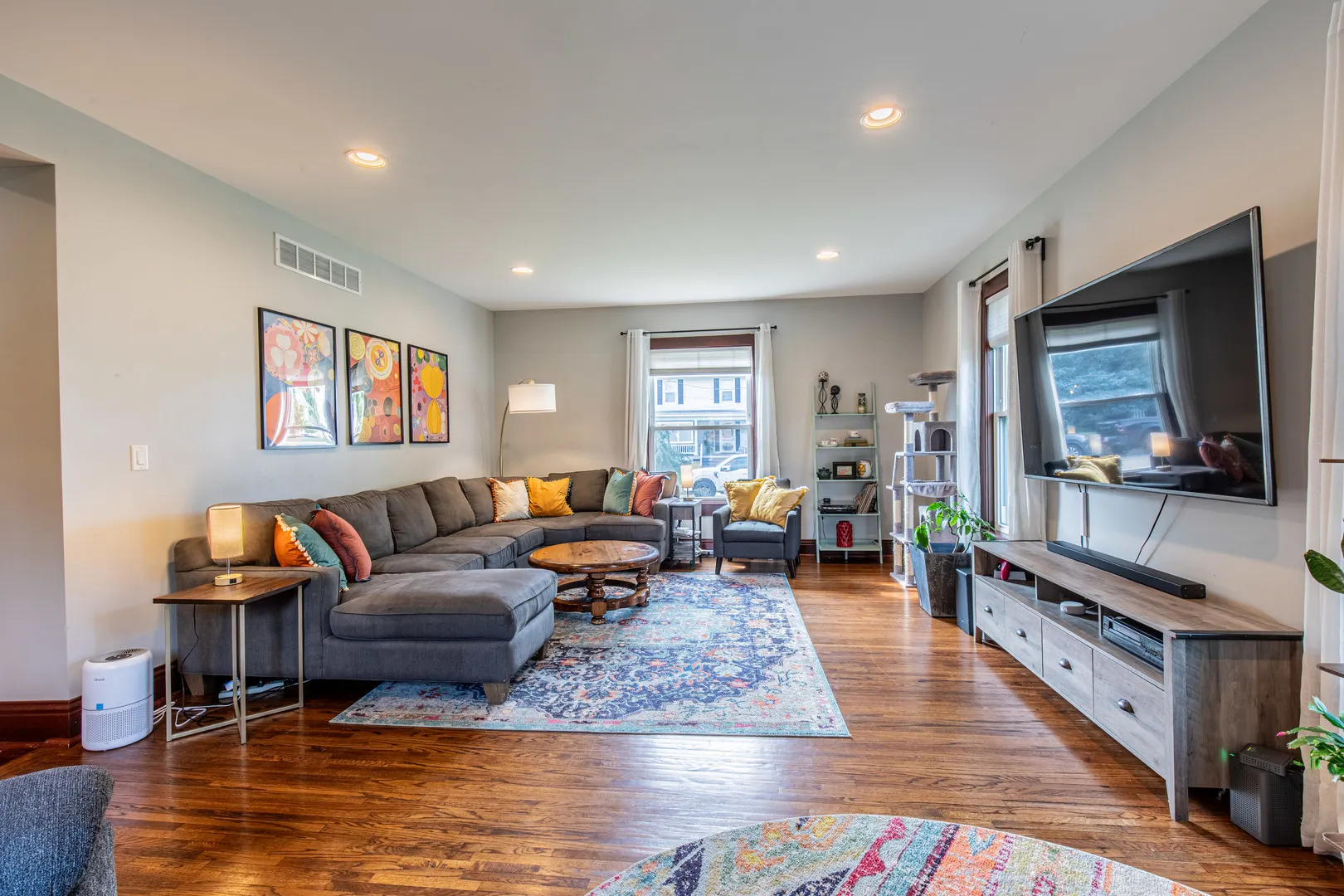 823 W Central Avenue IL