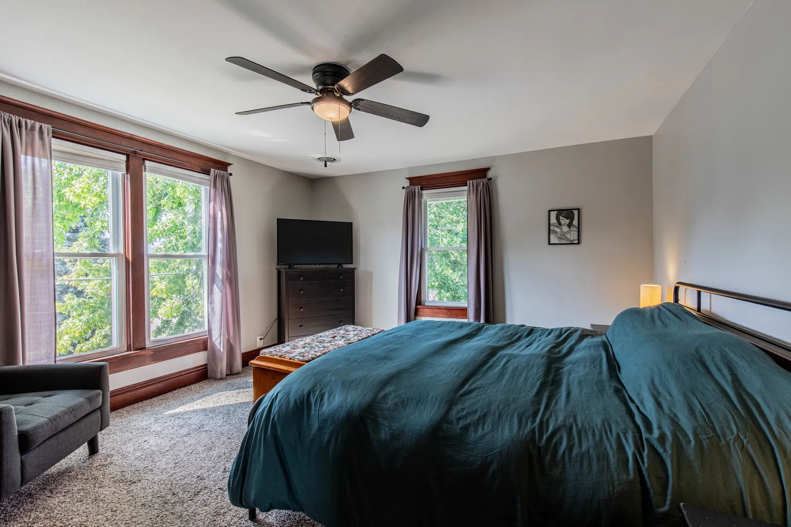 823 W Central Avenue IL