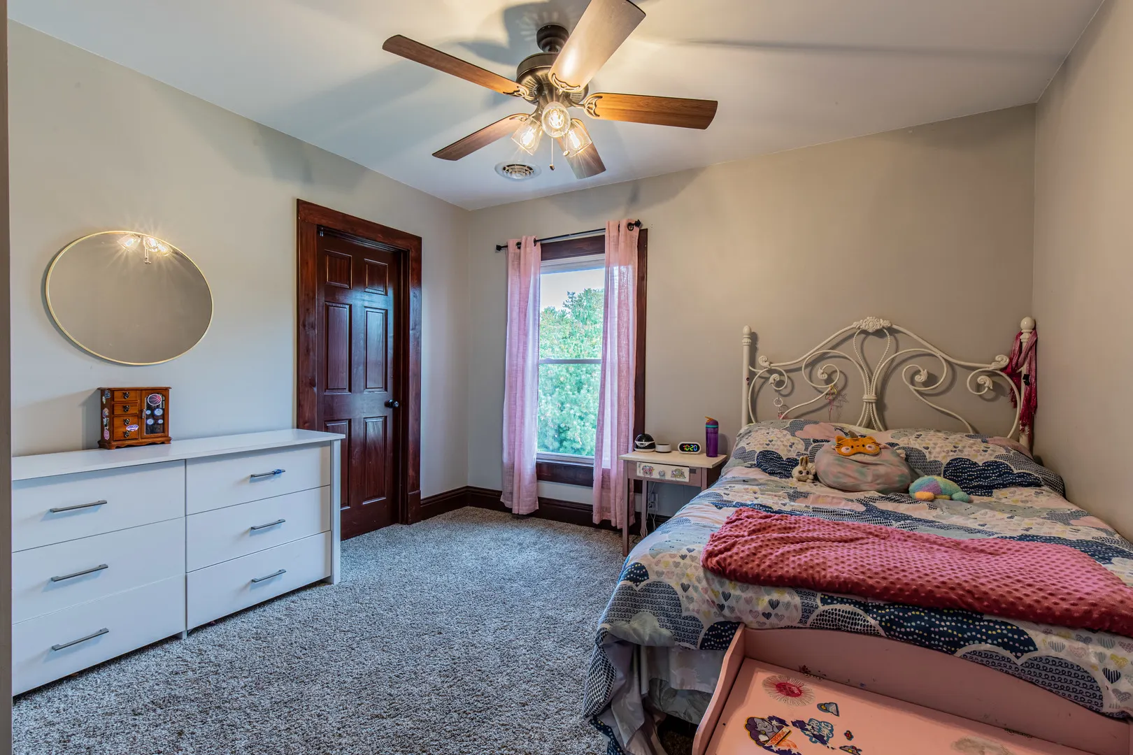 823 W Central Avenue IL