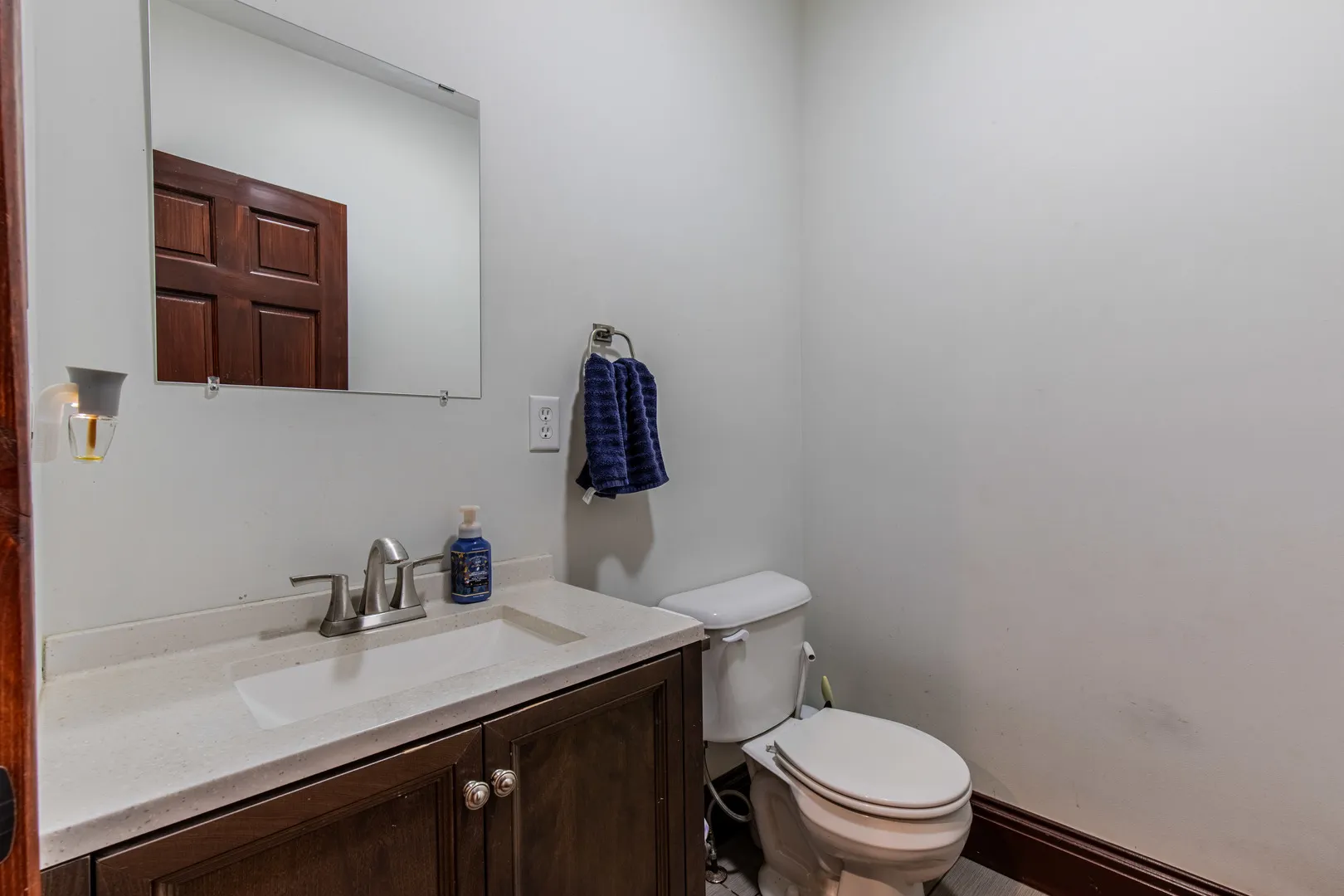 823 W Central Avenue IL