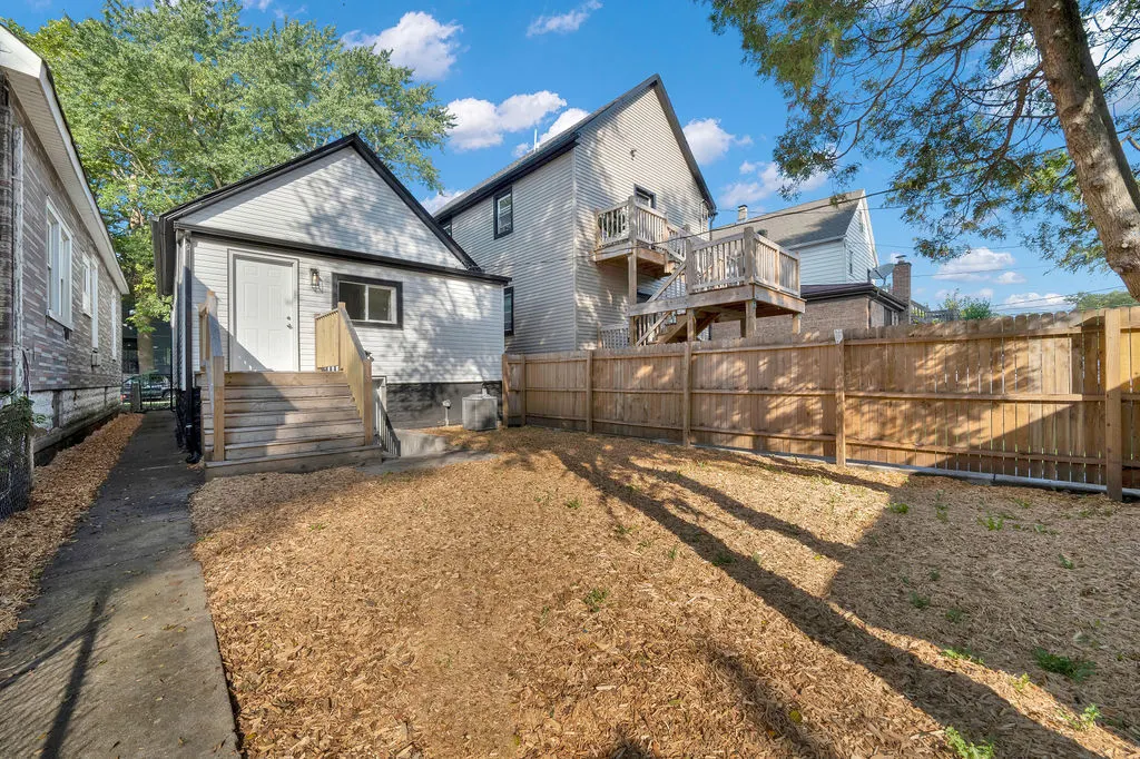 7527 S Ellis Avenue IL