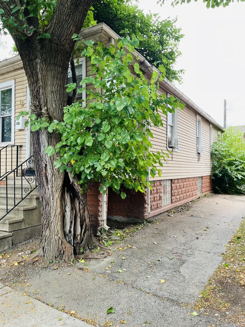 15 E 126th Street IL