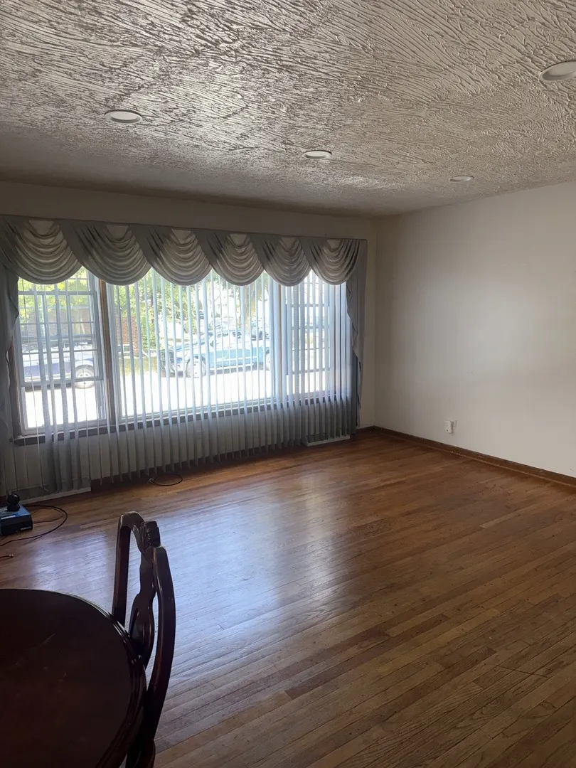 214 Eastgate Avenue IL