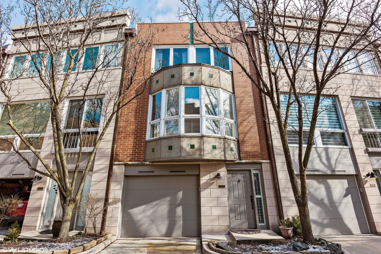 2675 N Greenview Avenue C IL