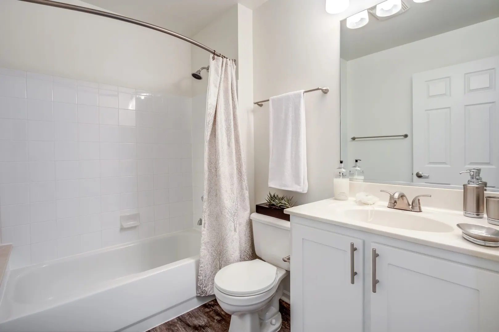 348 Schubert Court 348 IL