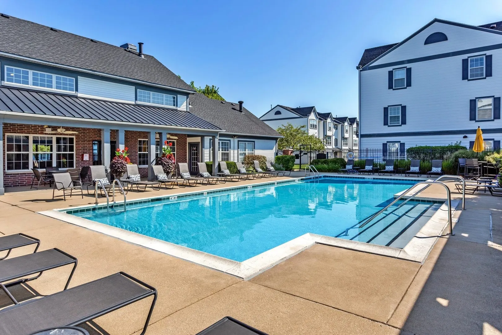 348 Schubert Court 348 IL
