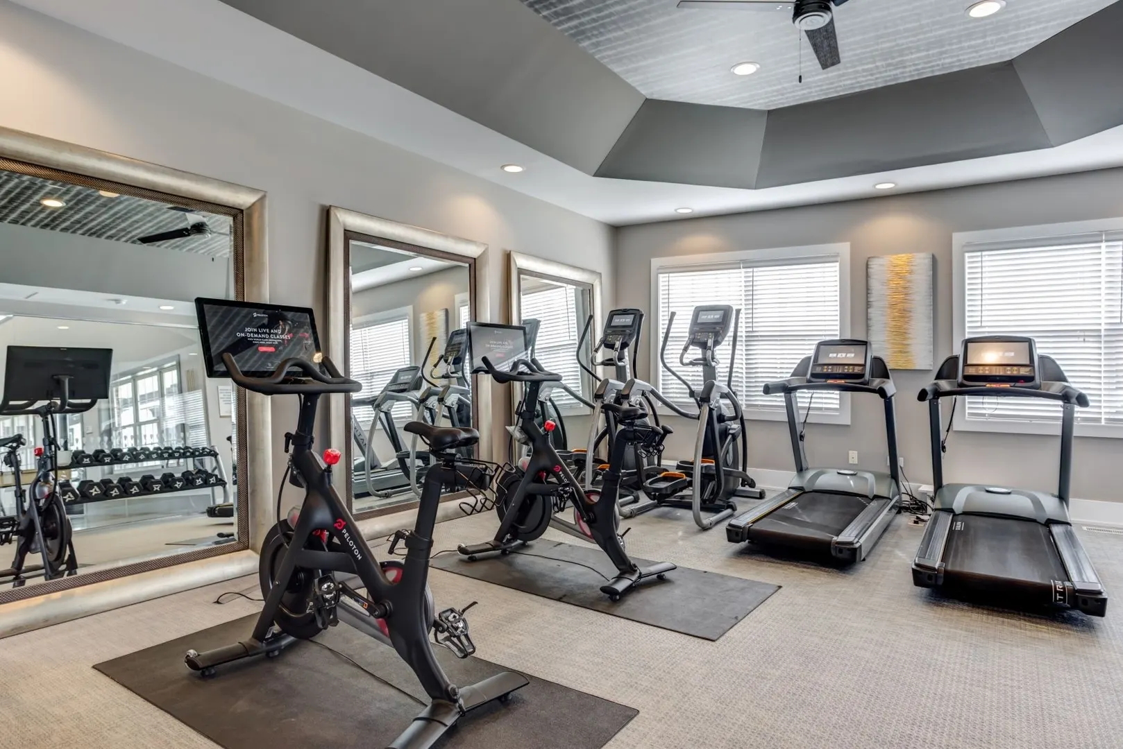 348 Schubert Court 348 IL